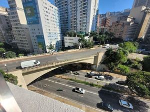 Image 12 - 929949
