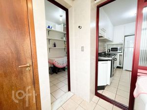 Image 10 - 929976