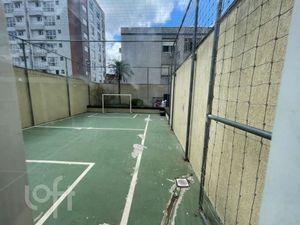 Image 28 - 929989