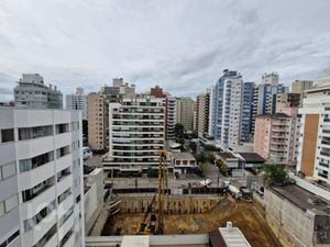 Image 19 - 929992