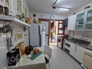 Image 3 - 929992