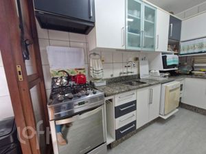 Image 6 - 929992