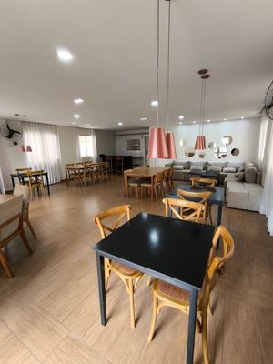 Image 11 - 929998