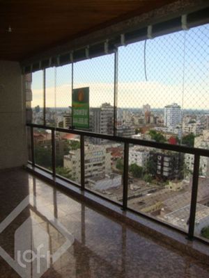 Image 38 - 930025