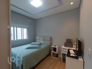 Image 19 - 930039