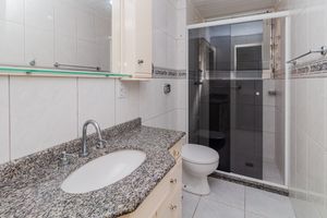 Image 4 - 930076
