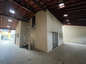 Image 21 - 930077