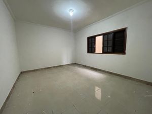 Image 6 - 930077
