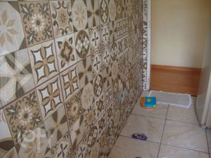 Image 4 - 930114