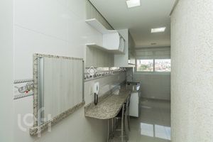 Image 3 - 930115