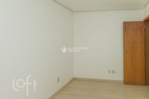 Image 19 - 930115