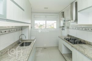 Image 9 - 930115