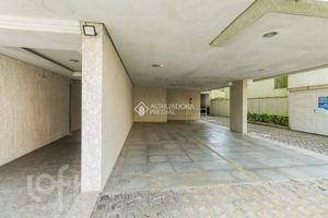 Image 26 - 930115