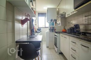 Image 17 - 930124