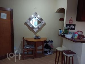 Image 3 - 930125