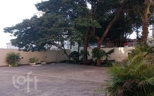 Image 10 - 930125