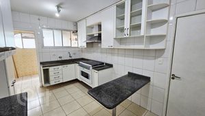 Image 4 - 930143