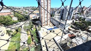 Image 7 - 930190