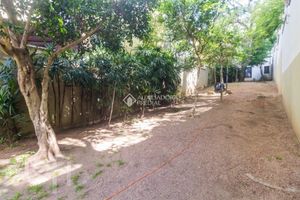 Image 33 - 930190