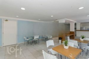 Image 32 - 930201