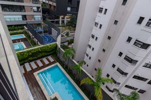 Image 7 - 930252