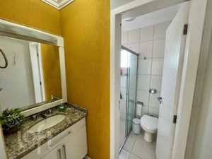Image 8 - 930258