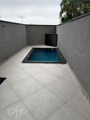 Image 1 - 930266