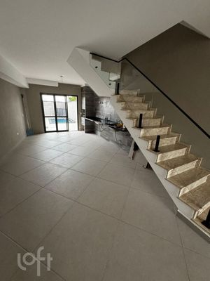 Image 12 - 930266