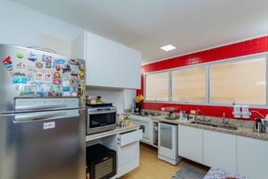 Image 36 - 930271