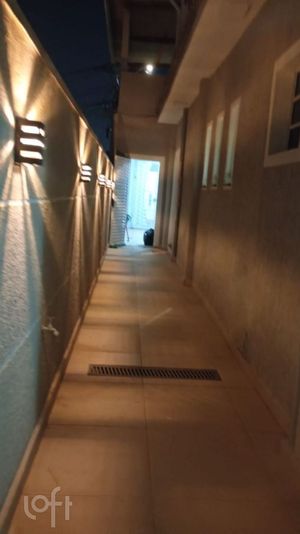 Image 10 - 930334