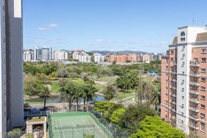 Image 4 - 930337