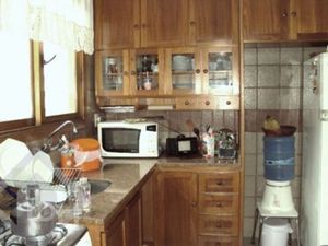 Image 19 - 930339