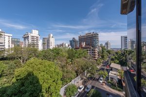 Image 3 - 930341