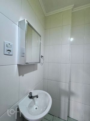 Image 10 - 930347