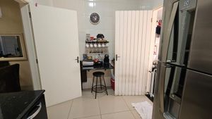Image 9 - 930350