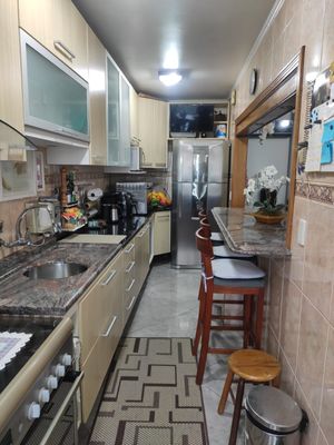 Image 4 - 930355