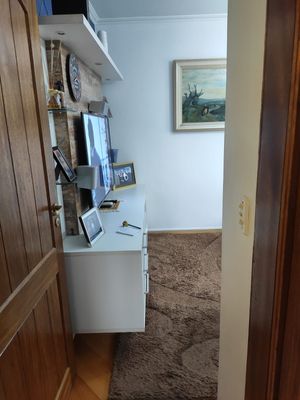Image 8 - 930355