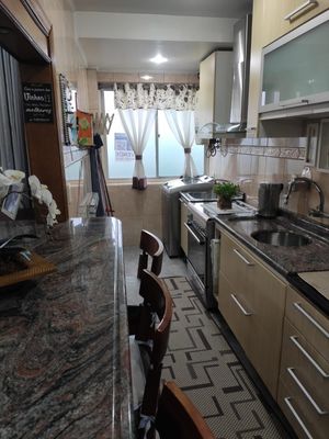 Image 3 - 930355