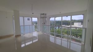 Image 7 - 930374