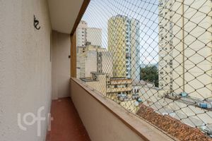 Image 15 - 930375