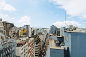 Image 18 - 930375