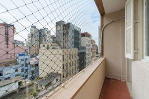 Image 7 - 930375
