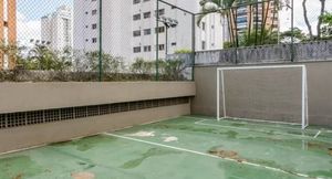 Image 15 - 930385