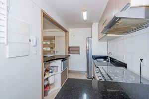 Image 21 - 930447