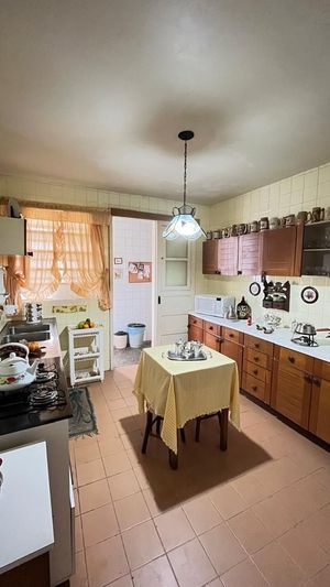 Image 31 - 930450