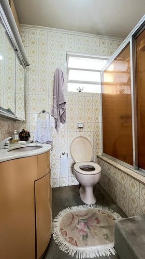 Image 13 - 930450