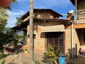 Image 2 - 930456