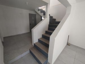 Image 3 - 930463