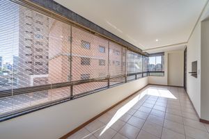 Image 4 - 930465