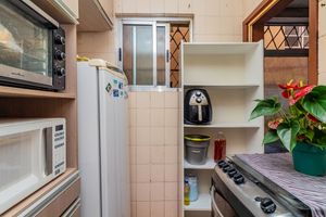 Image 22 - 930469